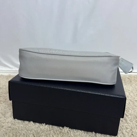 Prada Re-Edition 2000 Re-Nylon Mini Bag Cornflower Silver-tone - Picture 6 of 16